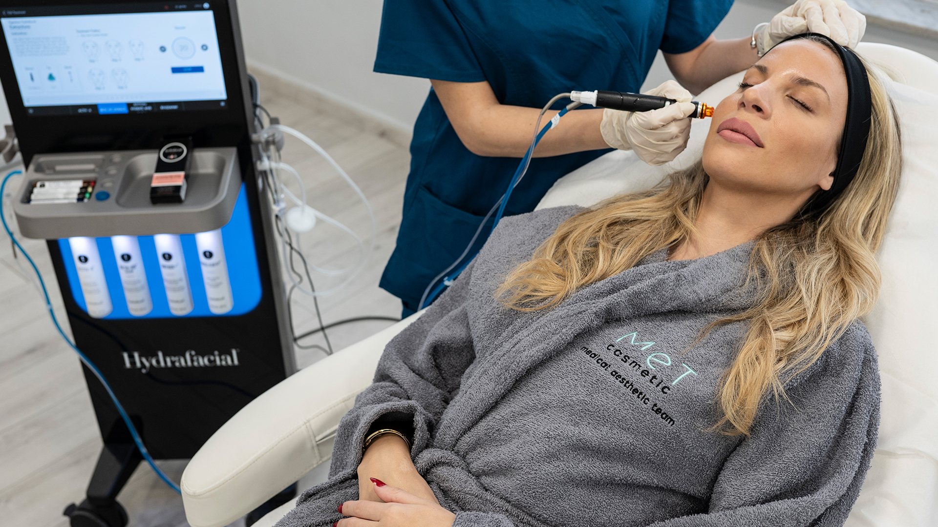 HydraFacial στα MET Cosmetic – Το Viral Μυστικό για το απόλυτο Skincare Secret